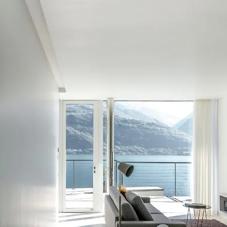 Bianco Sul Lago * Cremia
